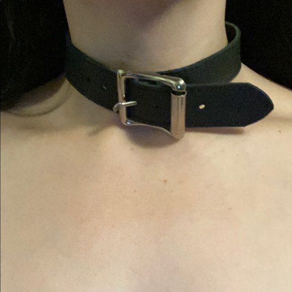 Leather buckle choker/cuff - Picture 1 of 3